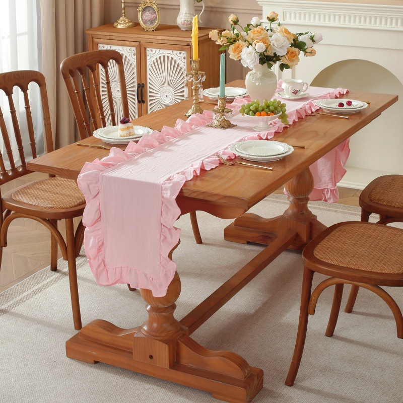 Sweet Ruffle Table Runner