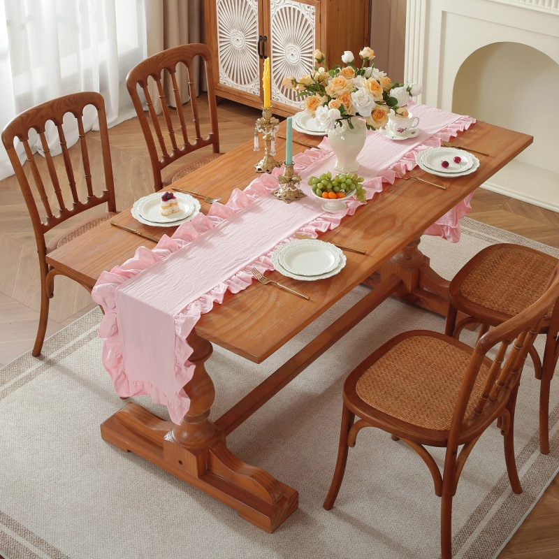 Sweet Ruffle Table Runner