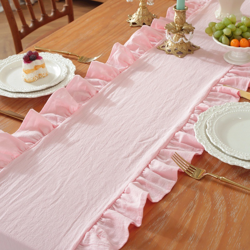 Sweet Ruffle Table Runner
