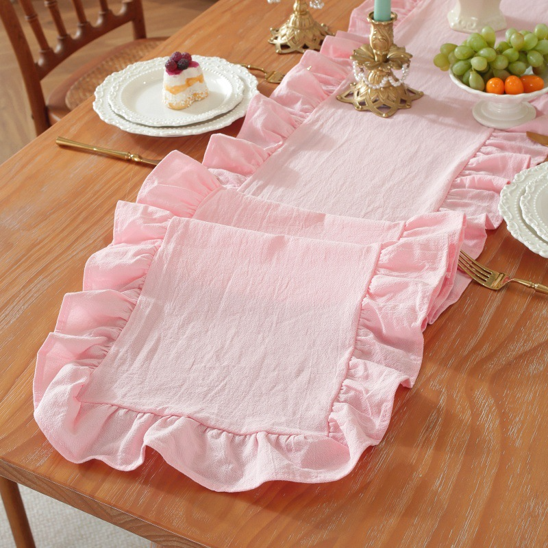 Sweet Ruffle Table Runner