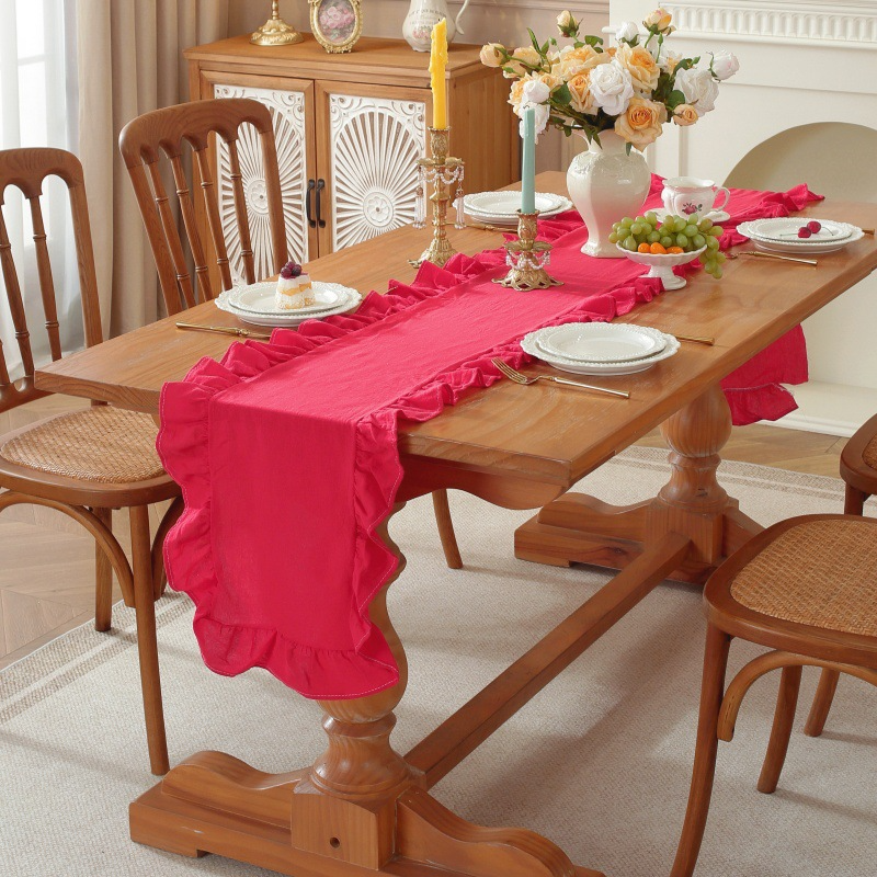 Sweet Ruffle Table Runner