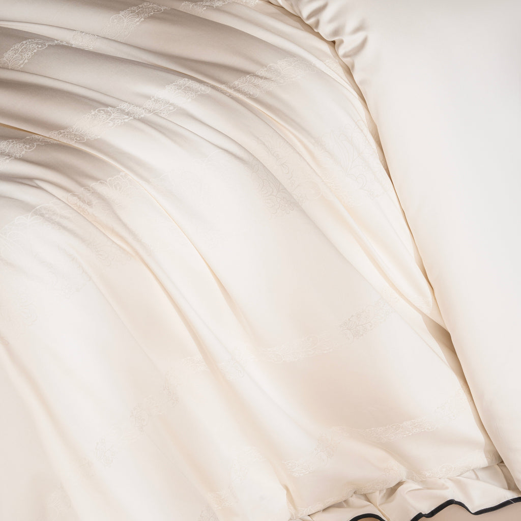 Royal Scalloped Bedding Set