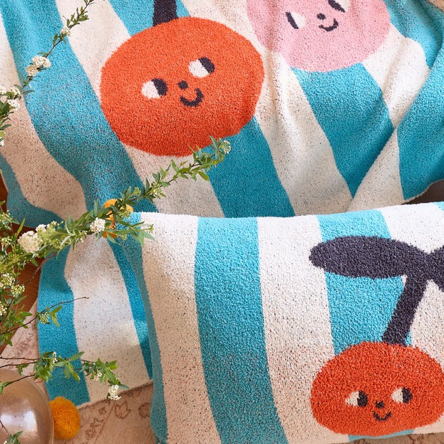 Big Eyes Striped Blanket