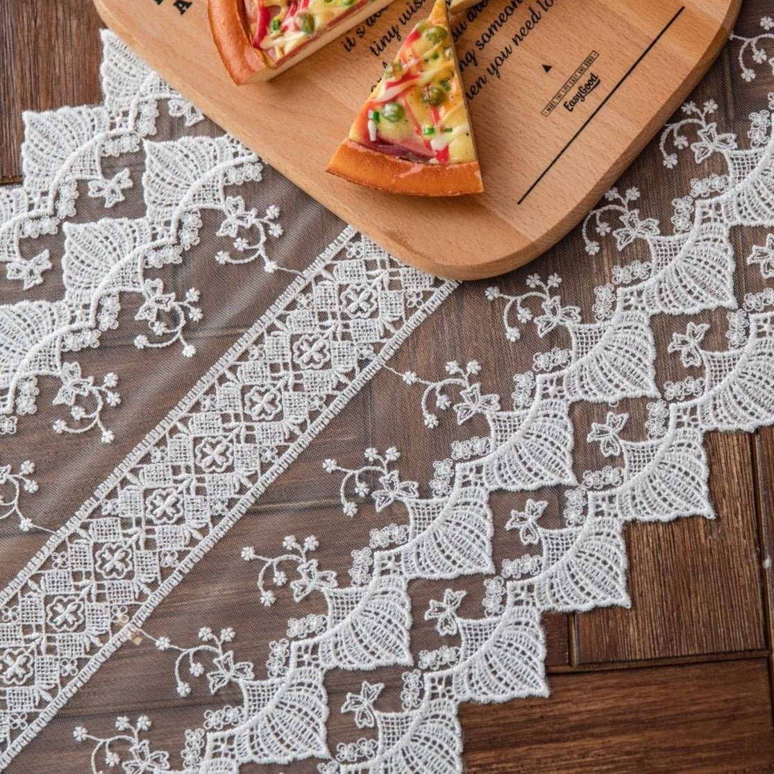 Old Floral Lace Table Runner