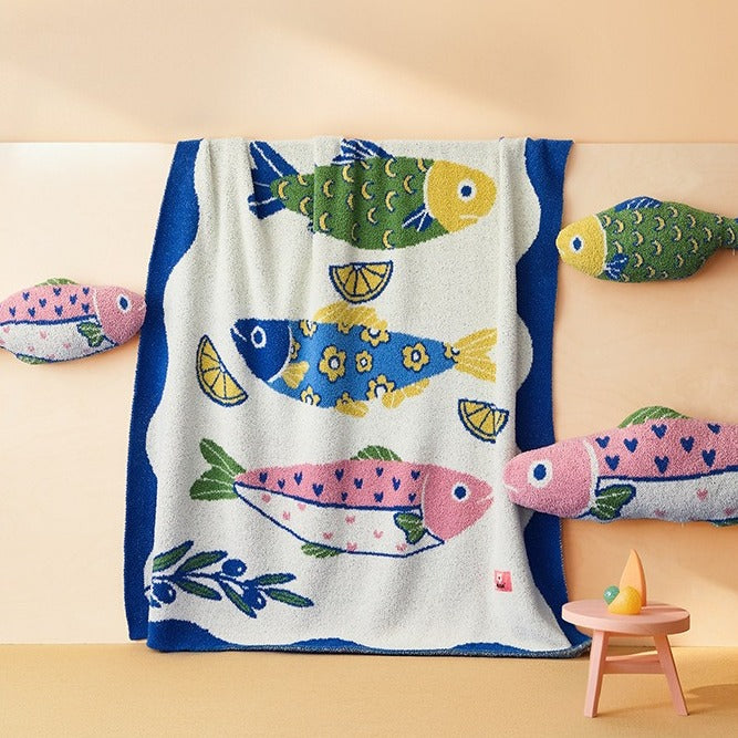 Sardine Family Throw
