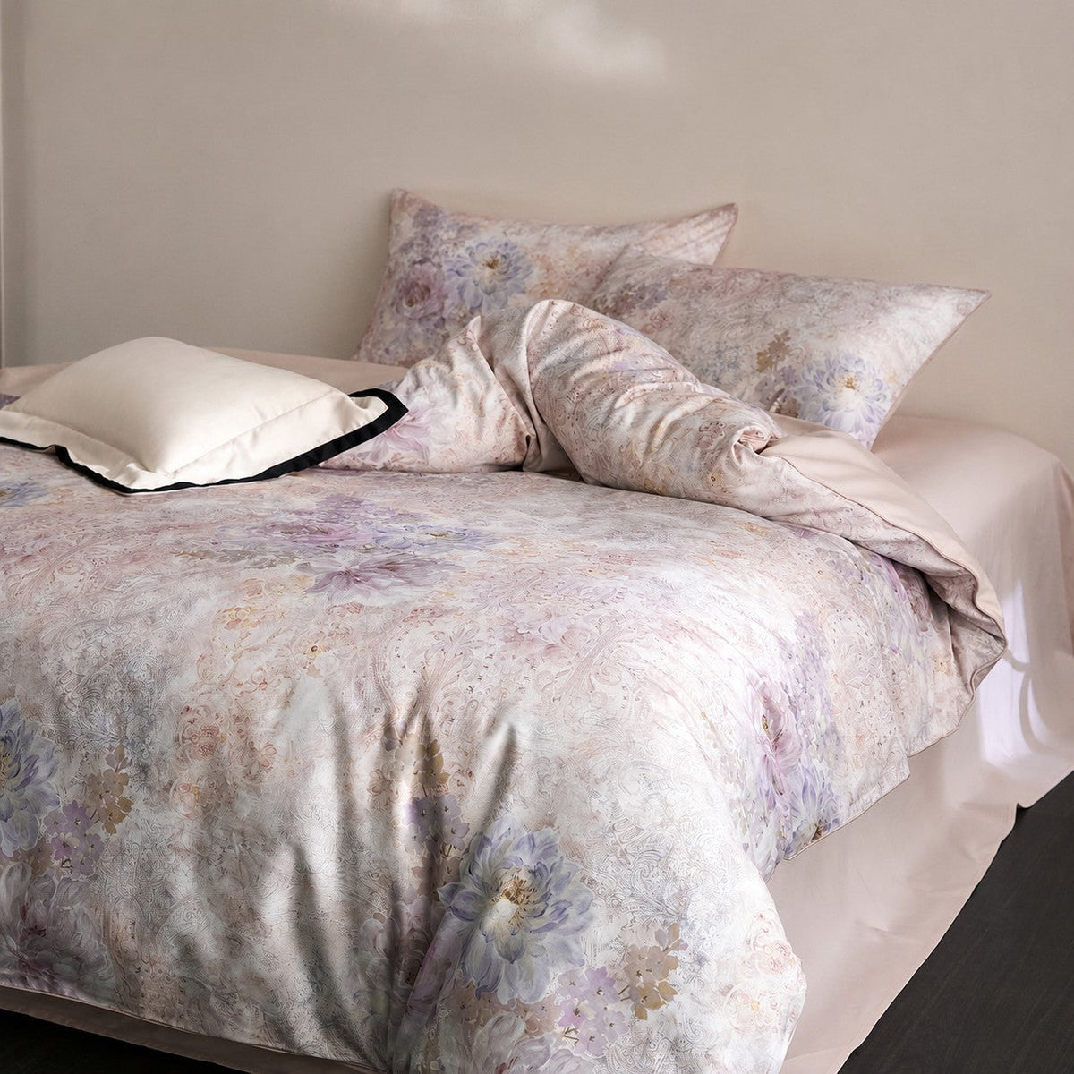 Evelisse Floral Egyptian Cotton Bedding Set