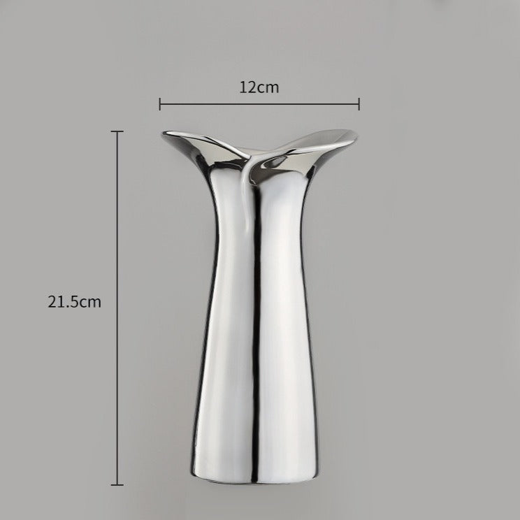 Petal Edge Vase