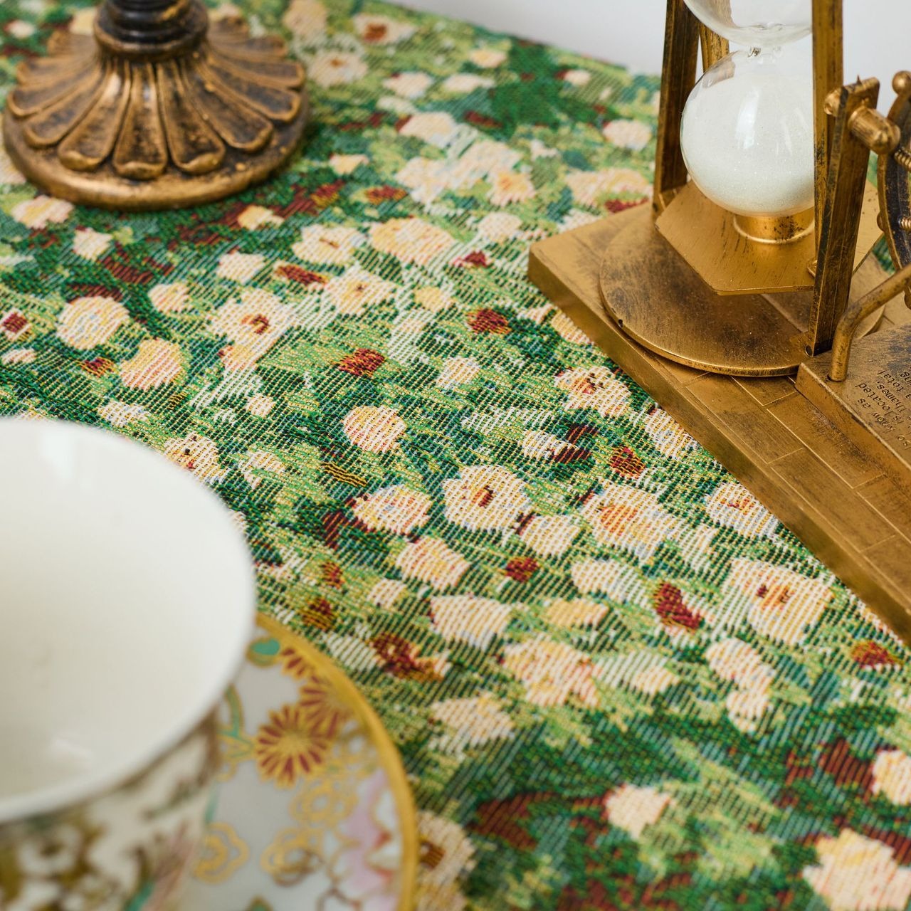 Meadow Art Ruffle Table Cloth