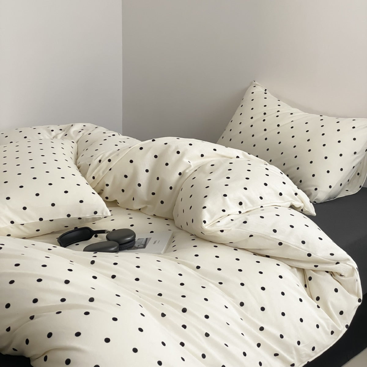 Mini Polka Dots Bedding Set