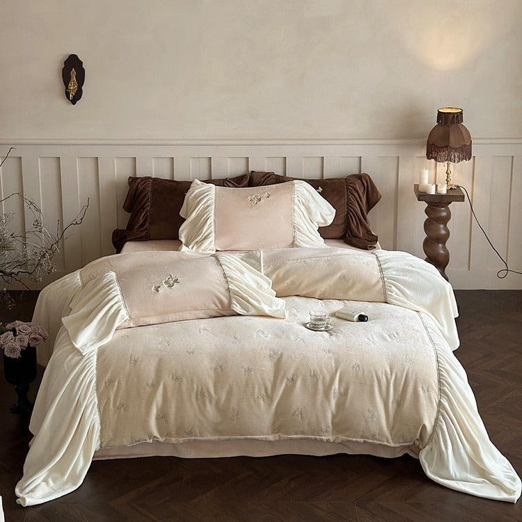 Butterfly Ruffle Plush Bedding Set
