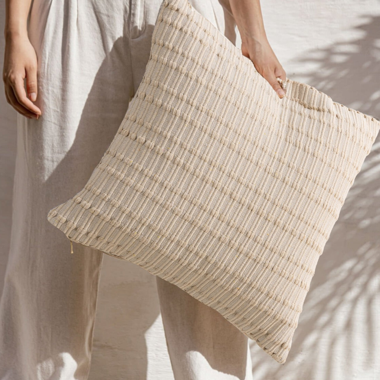 Weave Magic Cushion