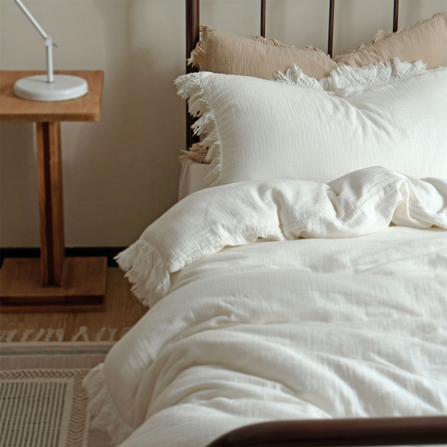 Cloud Tassel Bedding Set