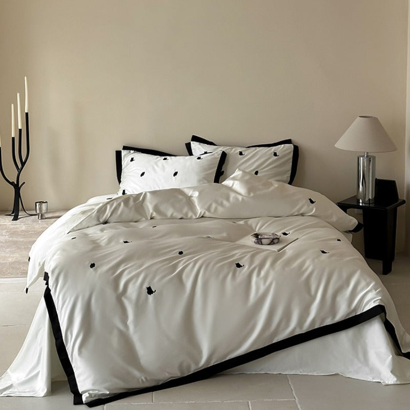 Black Line Bedding Set - Kitty