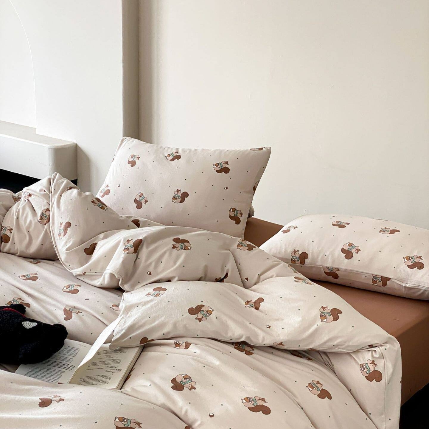 Squirrel & Acorn Dots Bedding Set