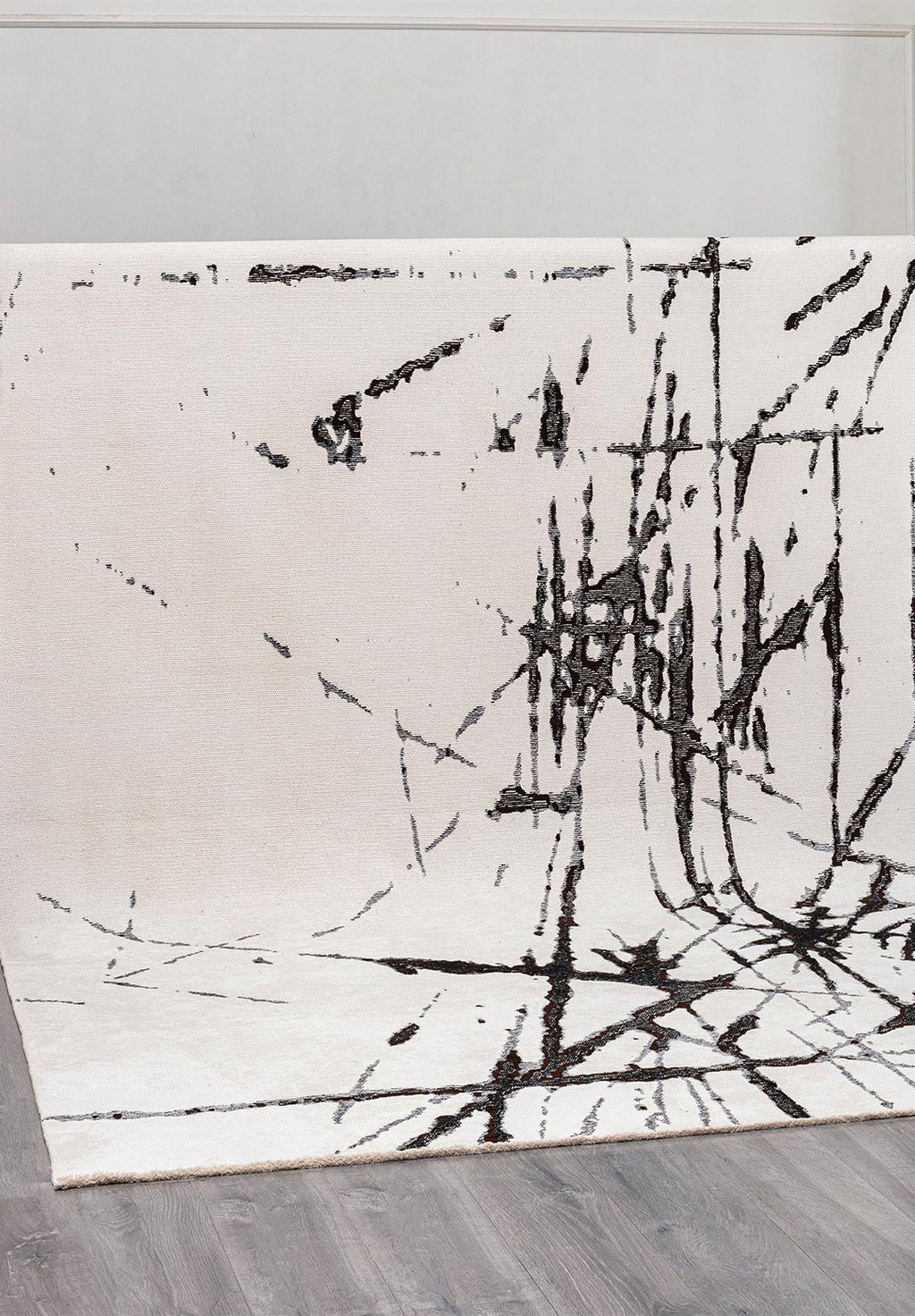 Crack Black - White Rug