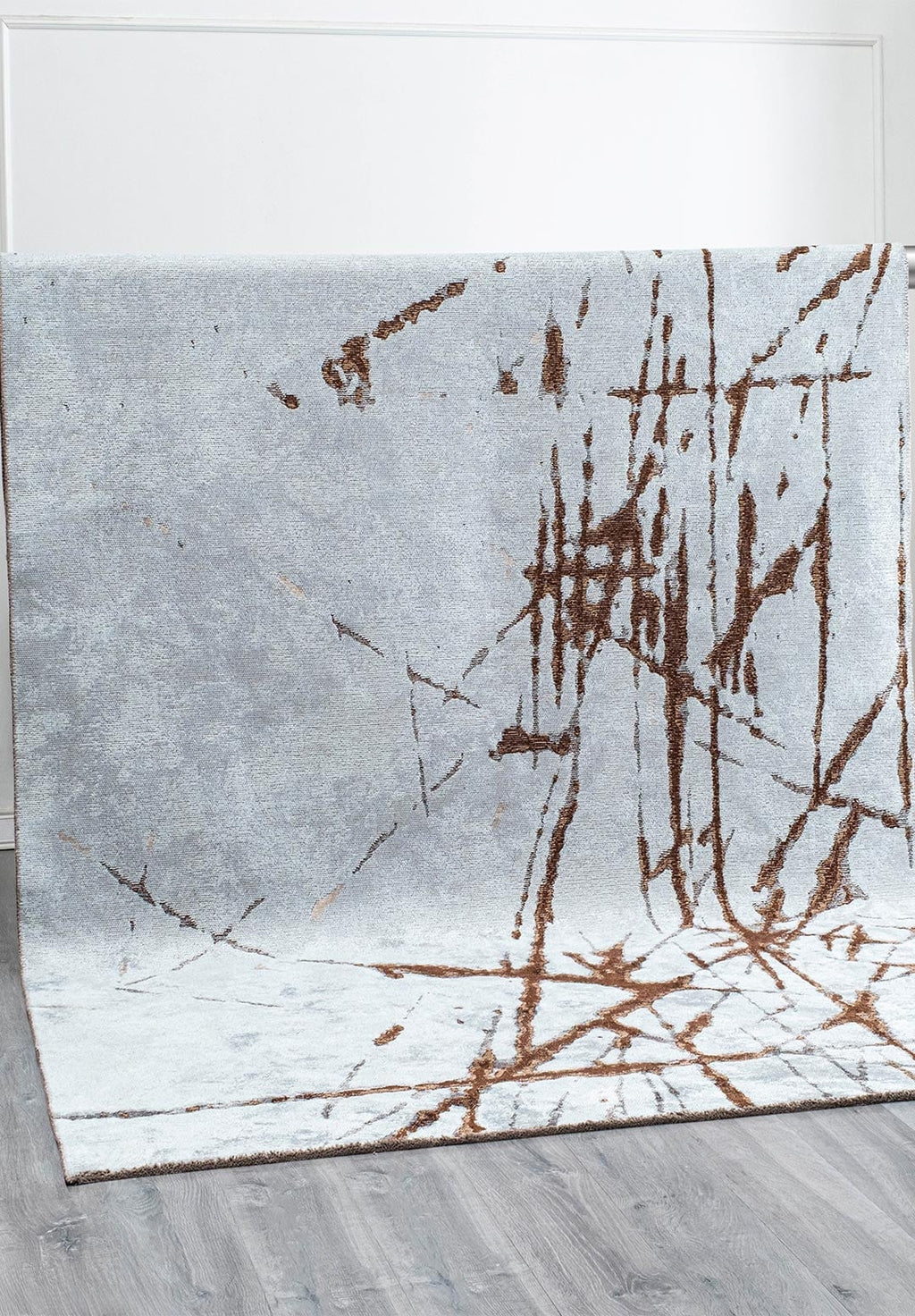 Crack Dark Brown - Ice Blue Rug