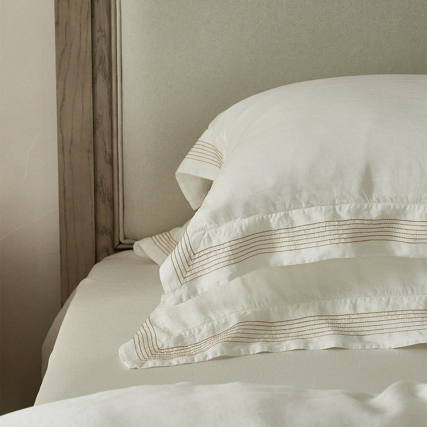Dreamline Stitch Lyocell Bedding Set