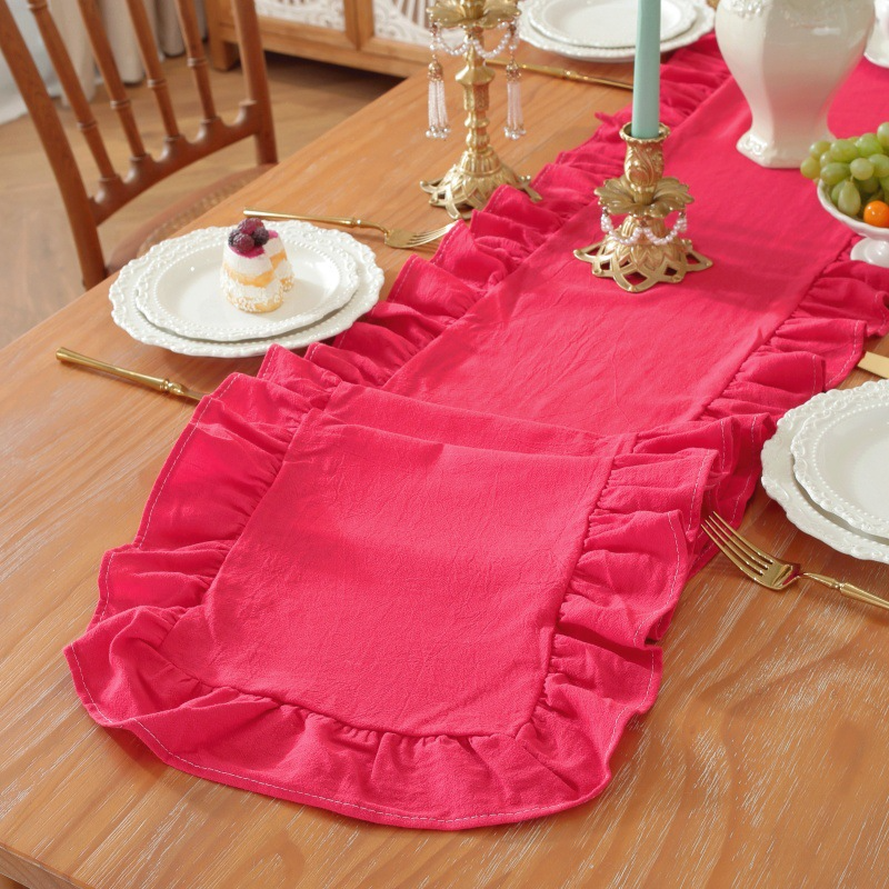 Sweet Ruffle Table Runner