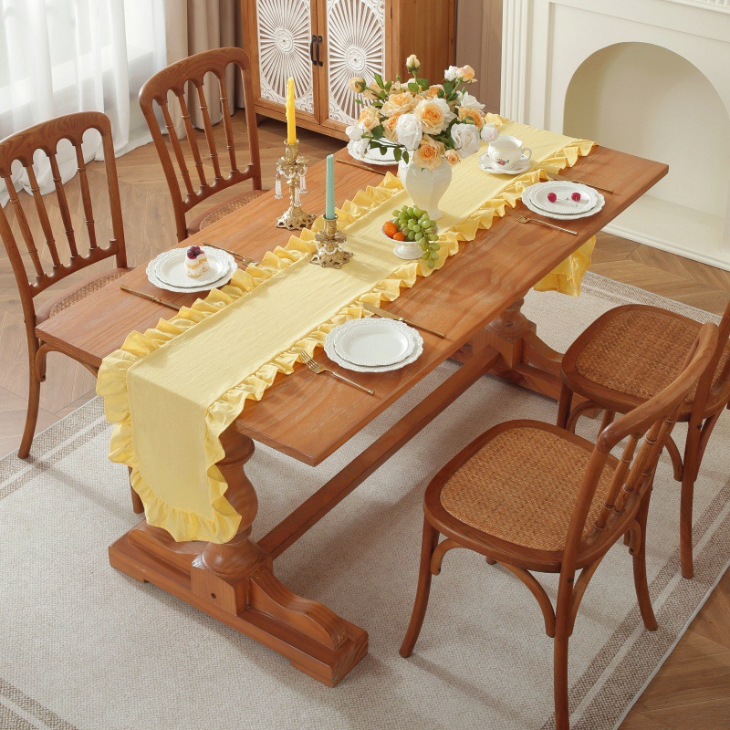 Sweet Ruffle Table Runner