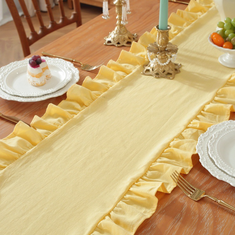 Sweet Ruffle Table Runner