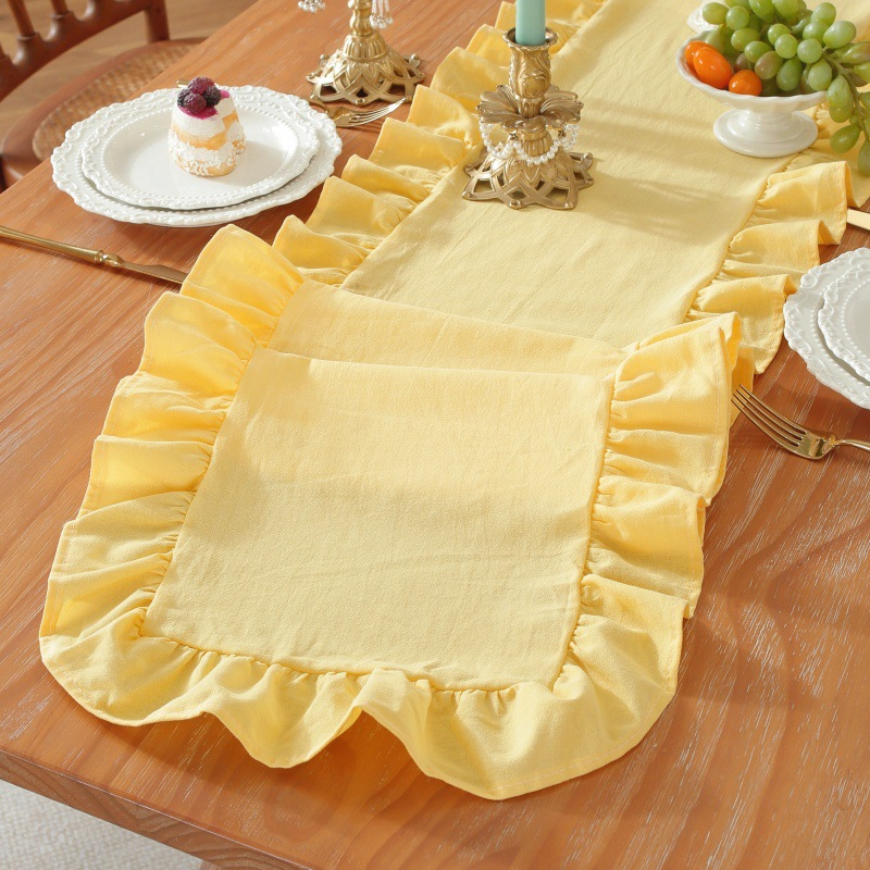 Sweet Ruffle Table Runner