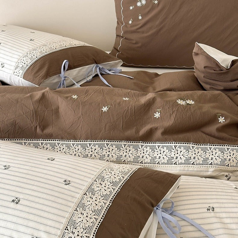 Wild Floral Oak & Acorn Bedding Set