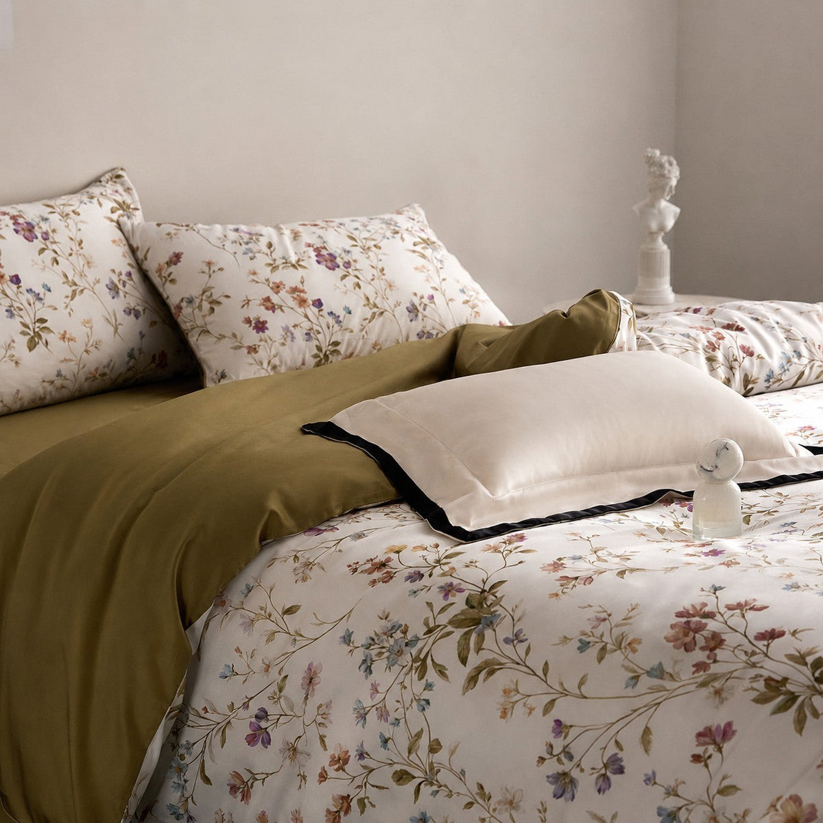 Evren Floral Egyptian Cotton Bedding Set