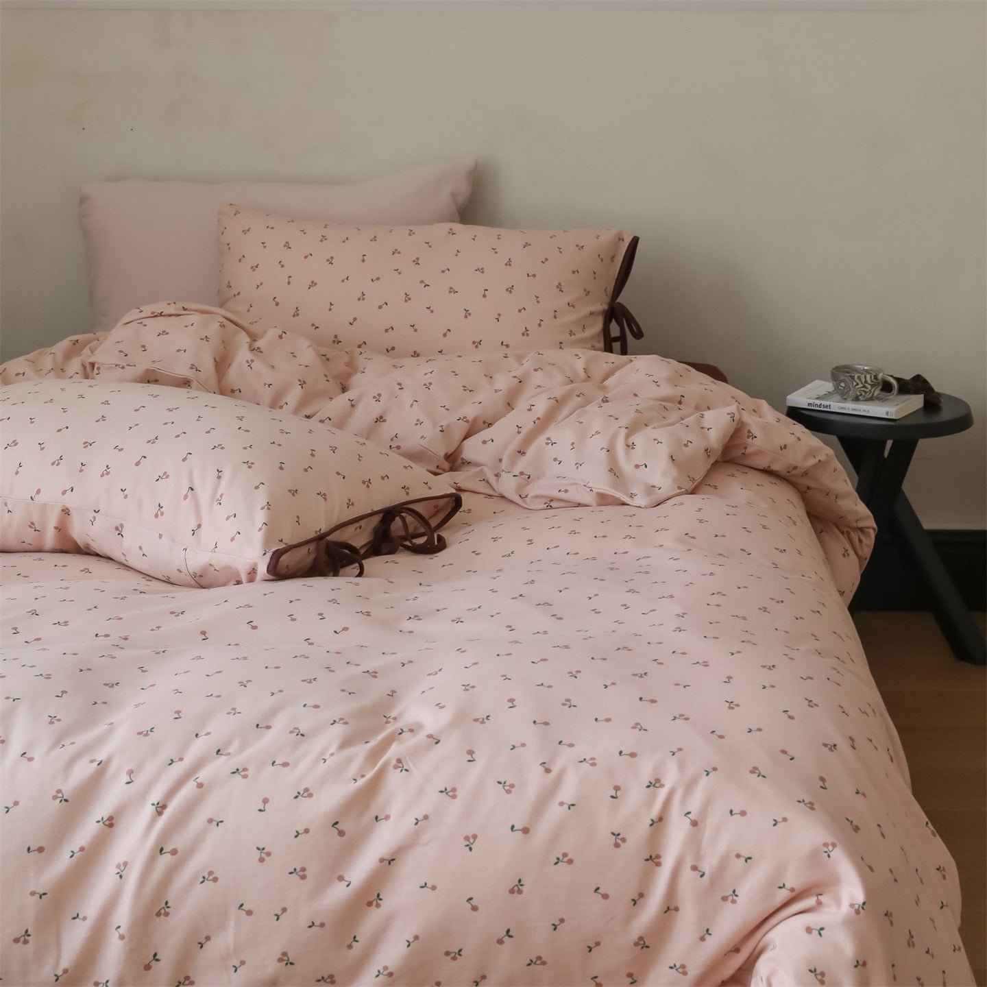 Cherry Ribbon Bedding Set