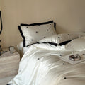 Black Line Bedding Set -  Daisy