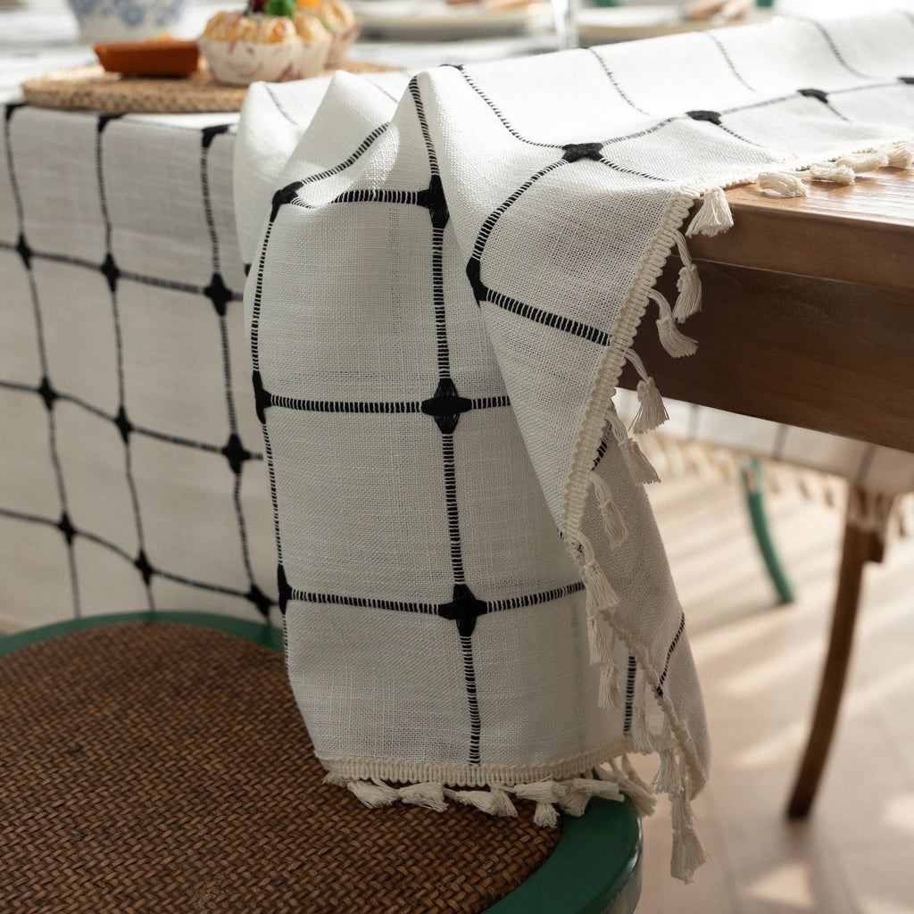 Cottage Grid Tassel Tablecloth