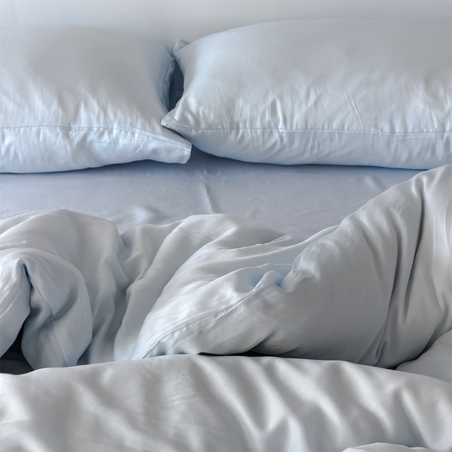 Ruffle Skirt Silky Bedding Set