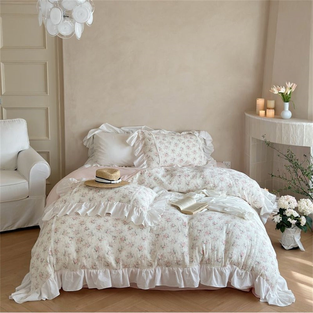 Soft Blooming Bedding Set
