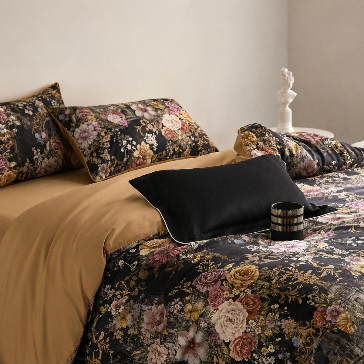 Cyria Midnight Garden Floral Egyptian Cotton Bedding Set