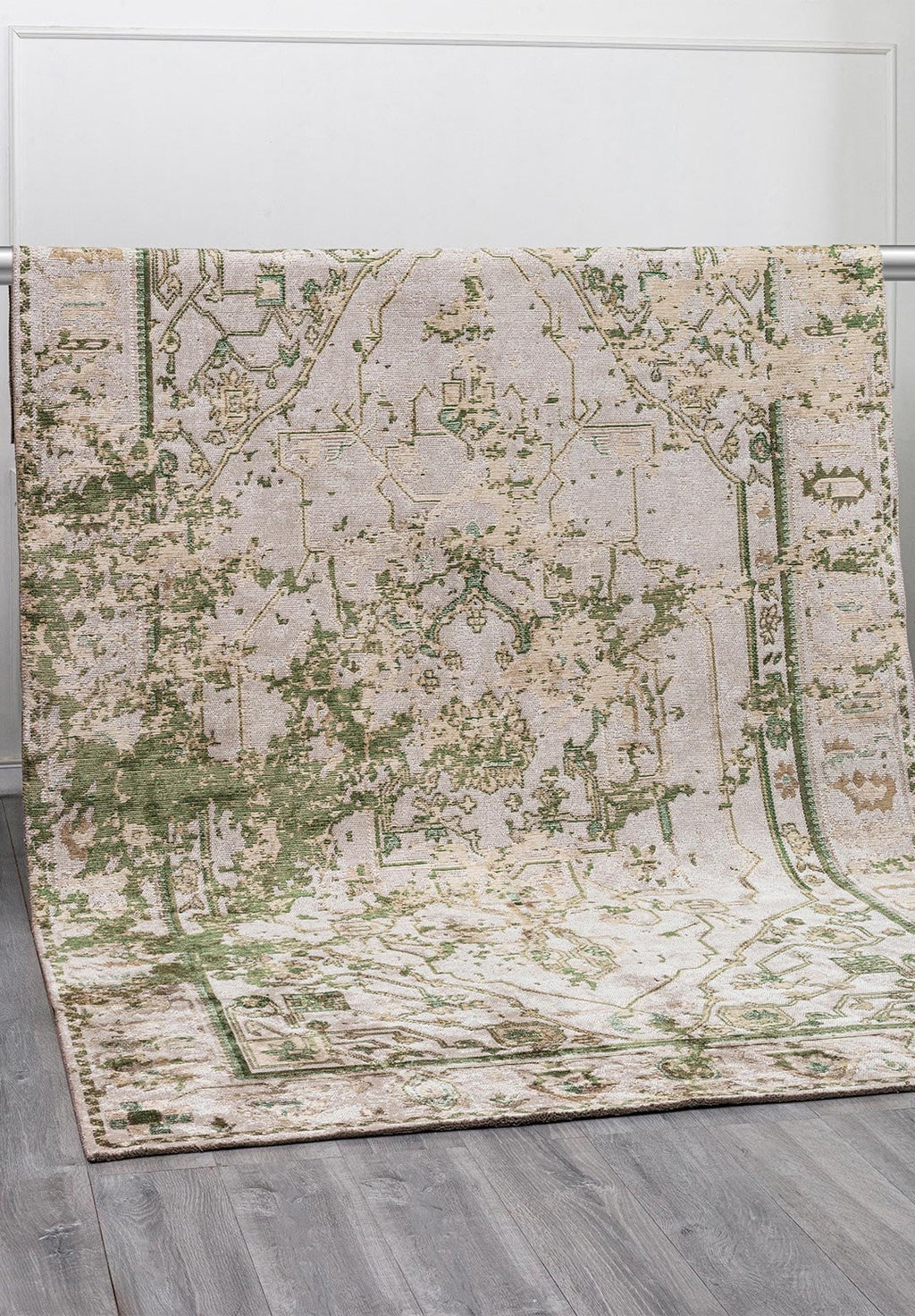 Emperor Forest Green - Light Cream Rug