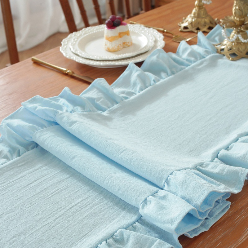 Sweet Ruffle Table Runner