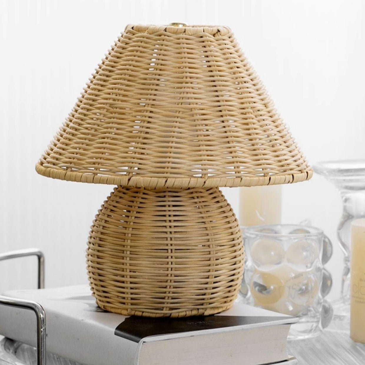 Cottage Rattan Glow Lamp