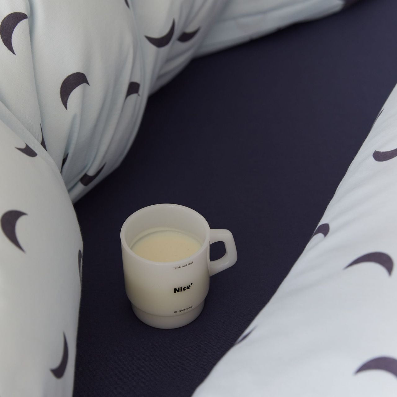 Calmly Moon Bedding Set