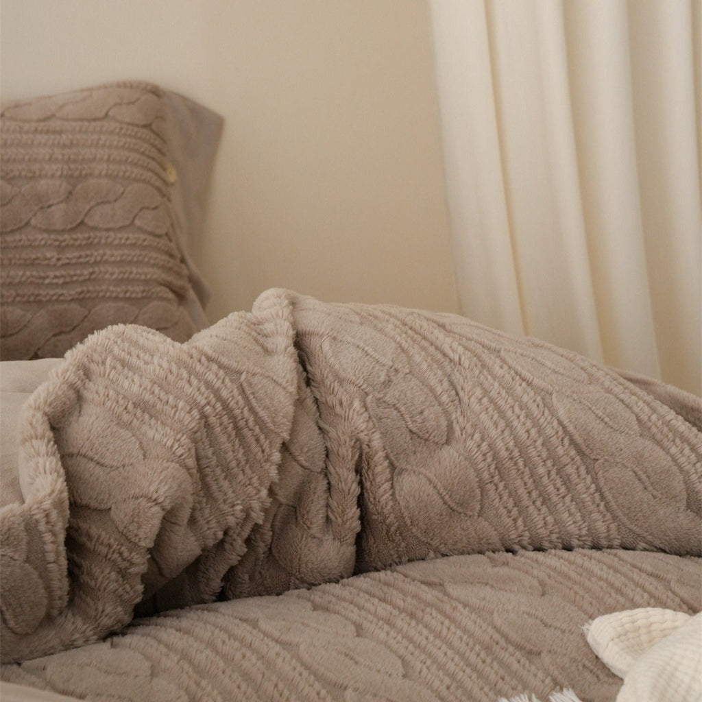 Mum’s Knit Comfort Bedding Set