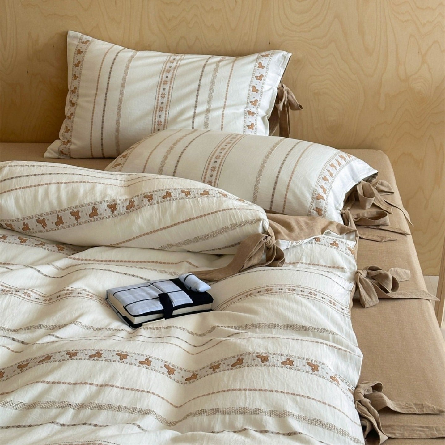 Cottage Pony Bedding Set