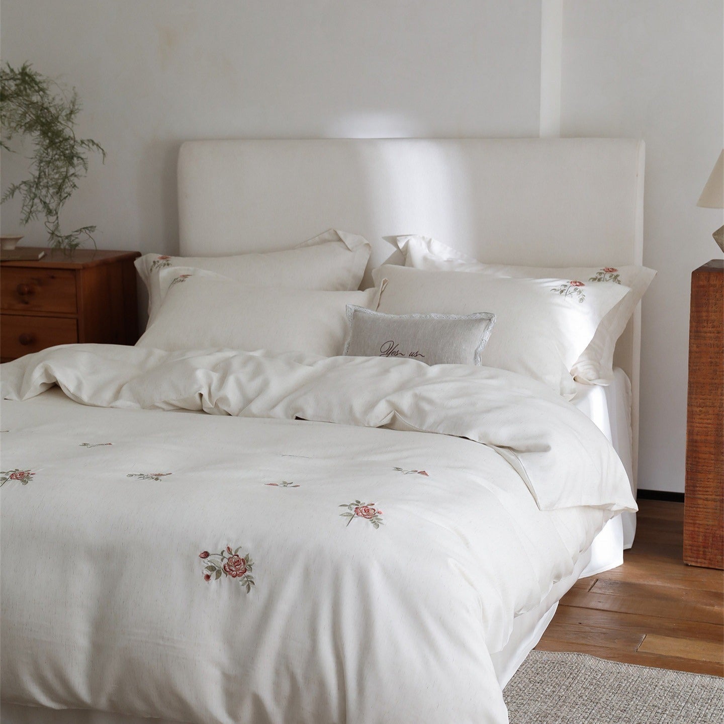 Minimal Rose Embroidery Bedding Set
