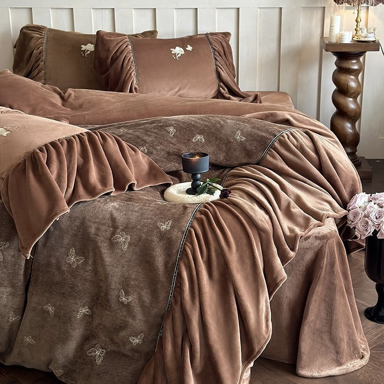Butterfly Ruffle Plush Bedding Set