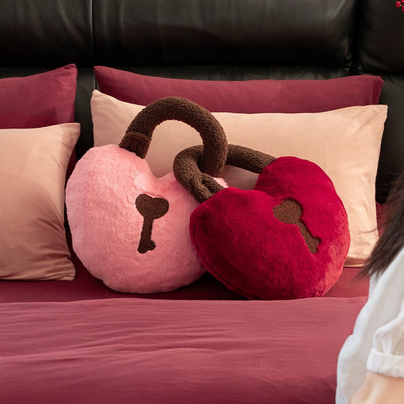 Love Lock Fuzzy Cushion Set