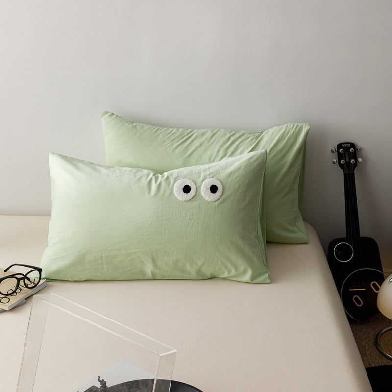 Curious Eyes Pillowcase Set
