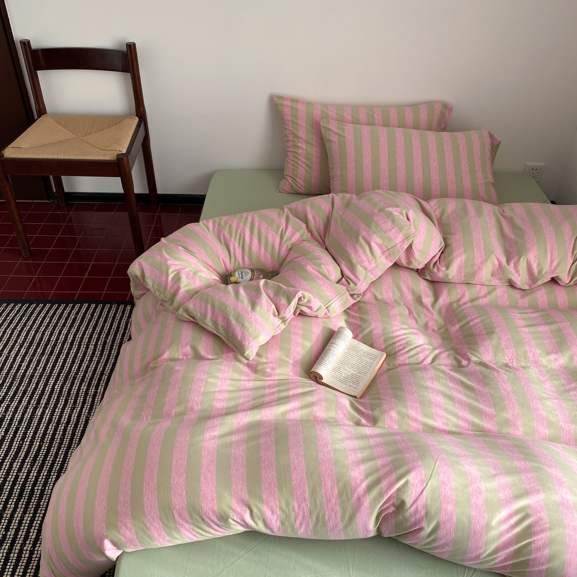 Cotton Candy Lines Bedding Set