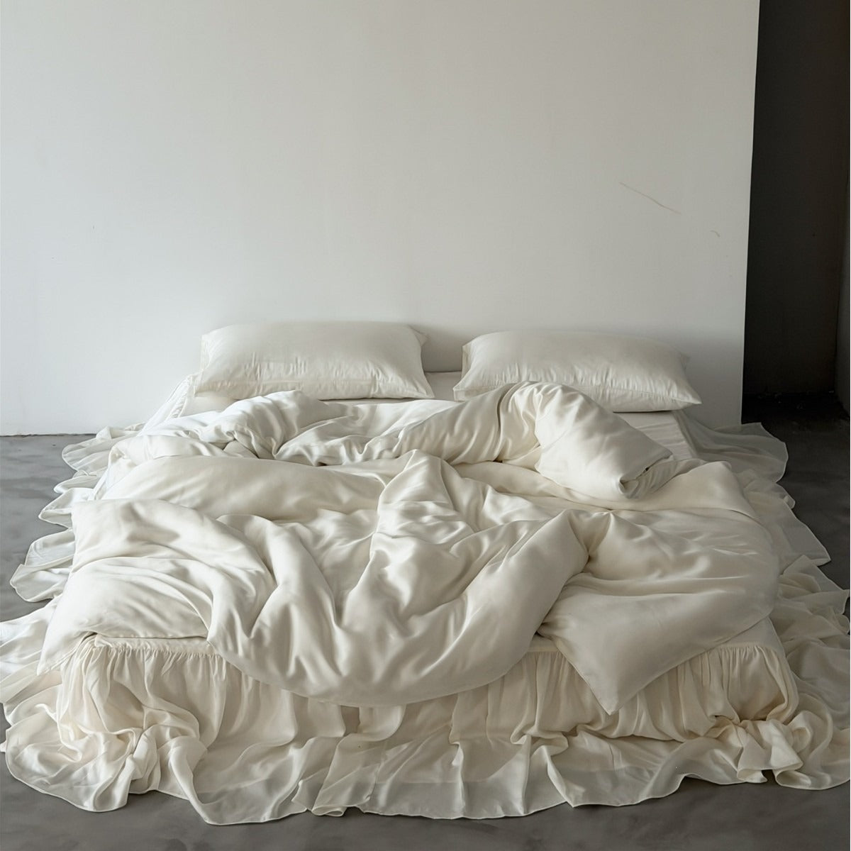 Ruffle Skirt Silky Bedding Set