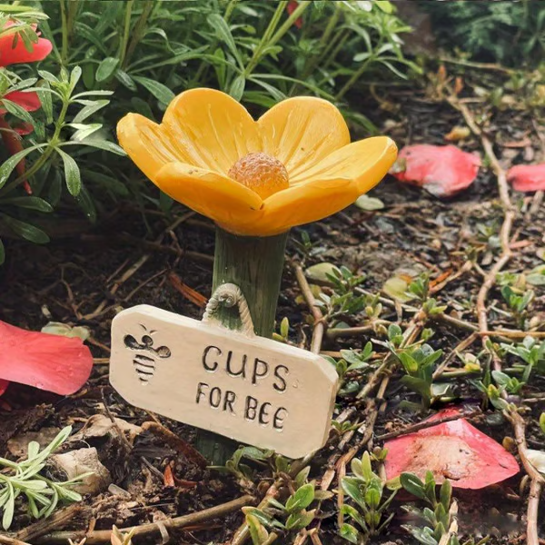 🌸Flower-Shaped Ceramic Bee Watering Station🐝💧
