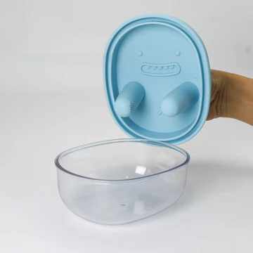 2-in-1 No-Mess Snack Box with Silicone Finger Lid - Snack Mate