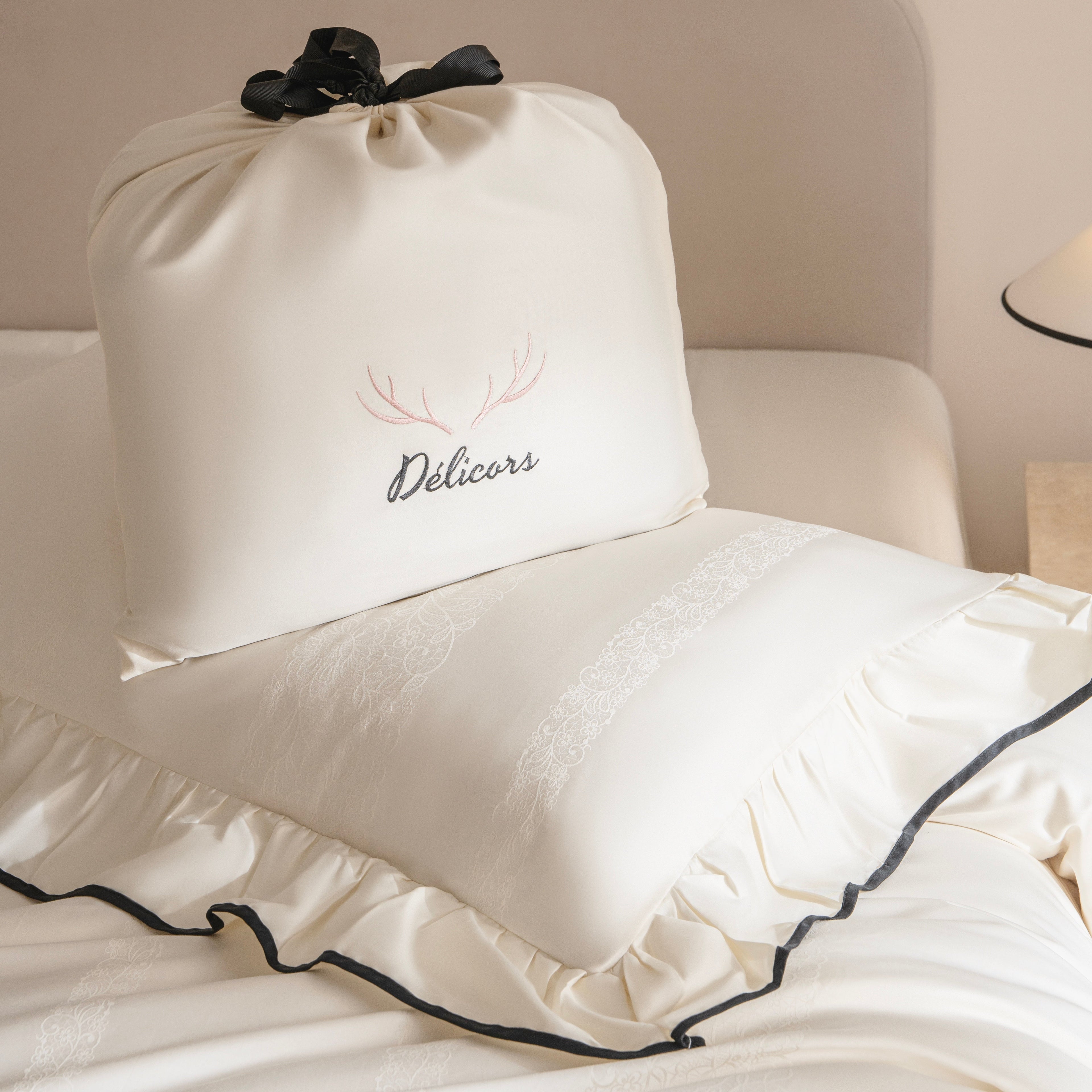 Royal Scalloped Bedding Set - FINAL SALE