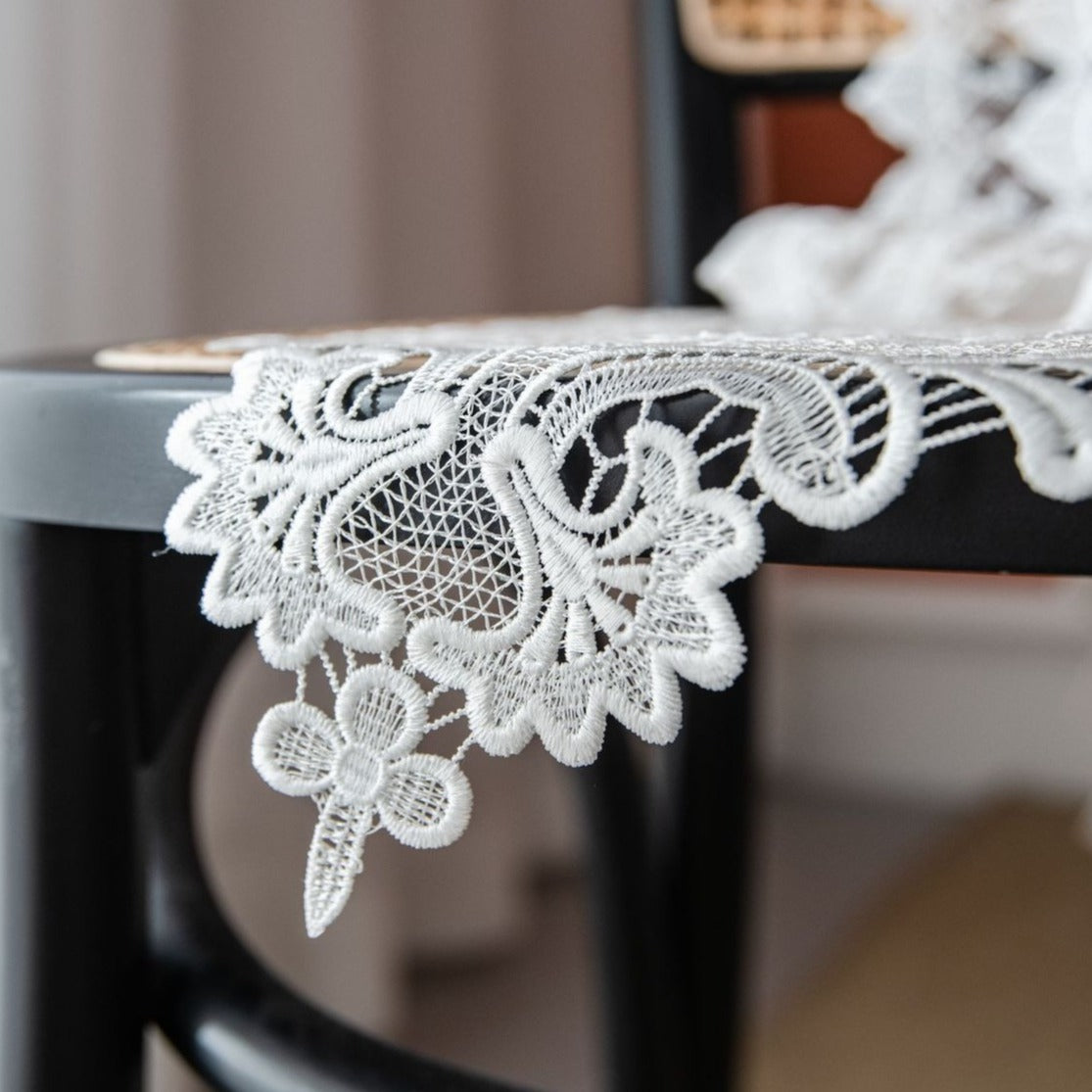 Old Floral Lace Table Runner