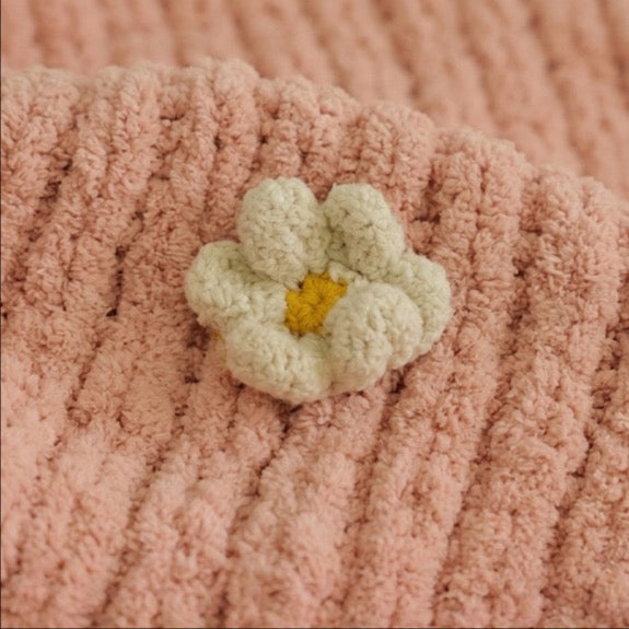 Pink Daisy Knit Dream Throw